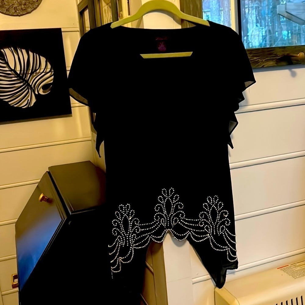Vintage Metaphor Black top with silver crystal embellishments. Classic Party, M